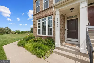 43419 Town Gate Square, Chantilly, VA 20152 - Photo 3