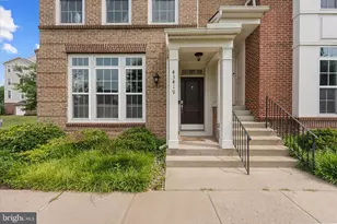 43419 Town Gate Square, Chantilly, VA 20152 - Photo 5