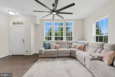 43419 Town Gate Square, Chantilly, VA 20152 - Photo 9