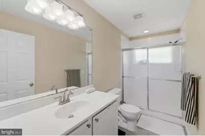 23098 Fontwell Square, Sterling, VA 20166 - Photo 25