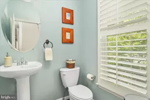 25030 Graywacke Dr, Aldie, VA 20105 - Photo 17