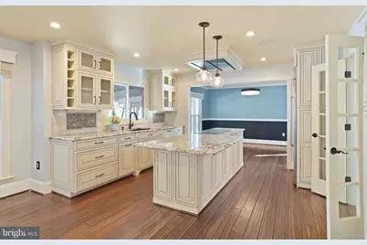 10865 Monticello Court, Great Falls, VA 22066 - Photo 9