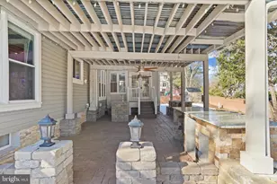 10865 Monticello Ct, Great Falls, VA 22066 - Photo 37