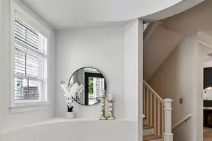 22810 Courtland Park Dr, Brambleton, VA 20148 - Photo 5