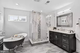 22810 Courtland Park Dr, Brambleton, VA 20148 - Photo 43