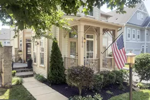 22810 Courtland Park Dr, Brambleton, VA 20148 - Photo 3