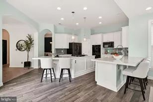 22810 Courtland Park Dr, Brambleton, VA 20148 - Photo 29