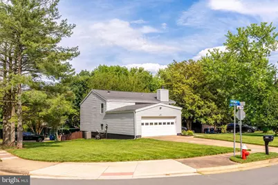 205 Magnolia Court, Sterling, VA 20164 - Photo 3