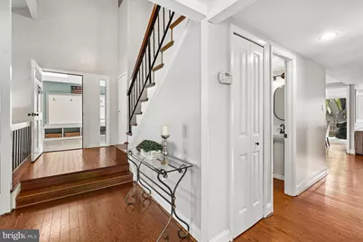 212 W Meadowland Lane W, Sterling, VA 20164 - Photo 5