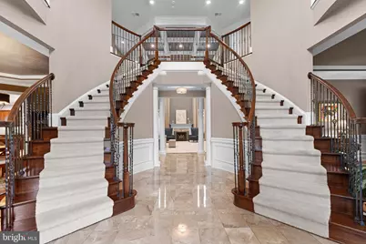 43154 Meadow Grove Drive, Ashburn, VA 20147 - Photo 9