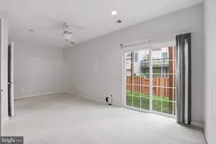 42683 Newcomer Terrace, Chantilly, VA 20152 - Photo 13