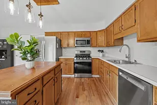 21060 Gladstone Dr, Sterling, VA 20164 - Photo 11