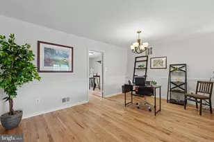 21060 Gladstone Dr, Sterling, VA 20164 - Photo 15