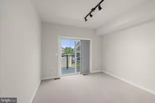 20316 Newfoundland Sq, Ashburn, VA 20147 - Photo 21