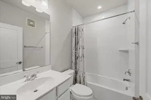 20316 Newfoundland Sq, Ashburn, VA 20147 - Photo 25