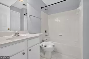 25670 S Village Dr, Chantilly, VA 20152 - Photo 45