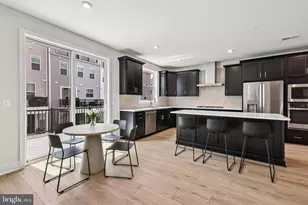 42200 Shining Star Sq, Ashburn, VA 20148 - Photo 3