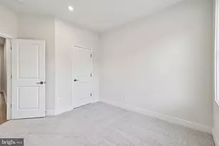 42200 Shining Star Sq, Ashburn, VA 20148 - Photo 31