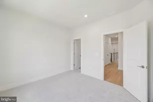 42227 Picasso Sq, Ashburn, VA 20148 - Photo 29