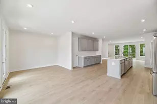 42227 Picasso Sq, Ashburn, VA 20148 - Photo 15