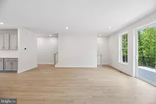 42227 Picasso Sq, Ashburn, VA 20148 - Photo 13