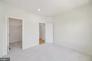 42227 Picasso Sq, Ashburn, VA 20148 - Photo 27