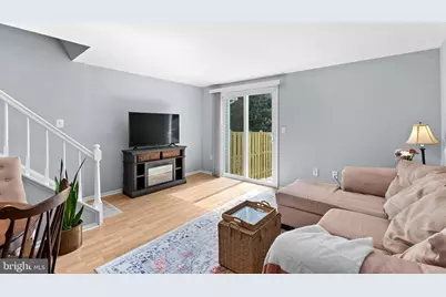 13 Fairmont Place, Sterling, VA 20165 - Photo 5