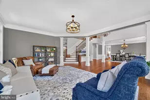20882 McIntosh Pl, Leesburg, VA 20175 - Photo 13