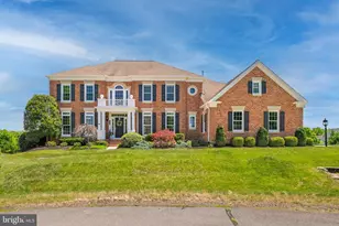 20882 McIntosh Pl, Leesburg, VA 20175 - Photo 3