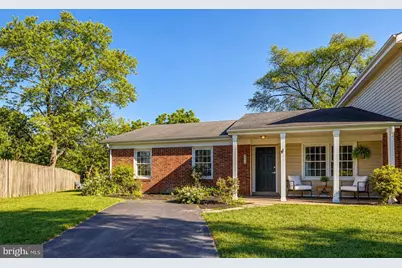 413 Harding Court, Sterling, VA 20164 - Photo 3