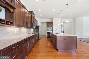 26867 Barnsley Pl, Chantilly, VA 20152 - Photo 13