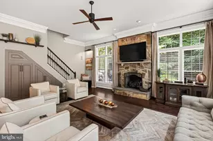11329 Stonehouse Pl, Sterling, VA 20165 - Photo 7