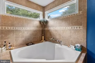14 Stafford Ct, Sterling, VA 20165 - Photo 25