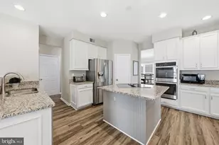 20363 Flushing Meadows Ct, Ashburn, VA 20147 - Photo 3