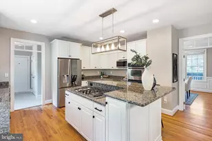 35054 McKnight Ct, Round Hill, VA 20141 - Photo 9