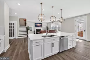 19405 Tuscarora Xing Dr, Leesburg, VA 20175 - Photo 13