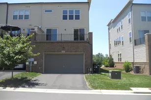 22806 Breezy Hollow Dr, Brambleton, VA 20148 - Photo 25