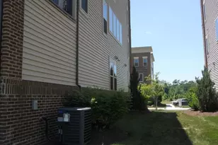 22806 Breezy Hollow Dr, Brambleton, VA 20148 - Photo 27