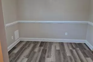 306 Giles Pl, Sterling, VA 20164 - Photo 5