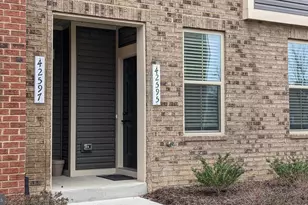 42595 Burbank Terrace, Sterling, VA 20166 - Photo 3