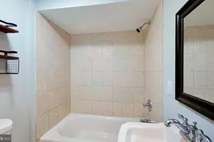 30 Sugarland Square Ct, Sterling, VA 20164 - Photo 27