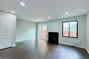 30 Sugarland Square Ct, Sterling, VA 20164 - Photo 7
