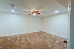 30 Sugarland Square Ct, Sterling, VA 20164 - Photo 25