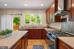 42848 Crossbow Ct, Ashburn, VA 20147 - Photo 15