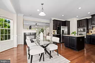 25741 Clairmont Manor Square, Aldie, VA 20105 - Photo 5