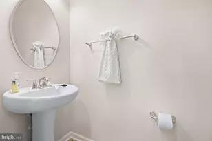 25741 Clairmont Manor Square, Aldie, VA 20105 - Photo 35