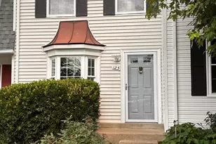 123 Bickel Ct, Sterling, VA 20165 - Photo 3