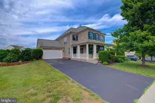 13481 Arcadian Dr, Leesburg, VA 20176 - Photo 3