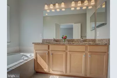 42451 Magellan Square, Brambleton, VA 20148 - Photo 23