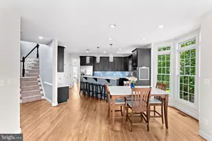 25781 Planting Field Dr, Chantilly, VA 20152 - Photo 21
